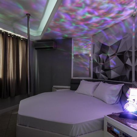 Mirage Motel グアルーリョス エクステリア 写真